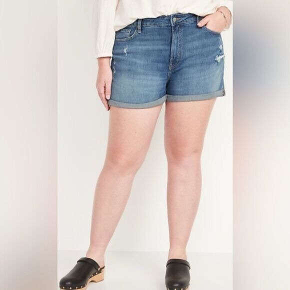 NWT Old Navy Plus Size OG Straight High Rise Denim Cuffed Shorts Distressed - 3X - Picture 1 of 7